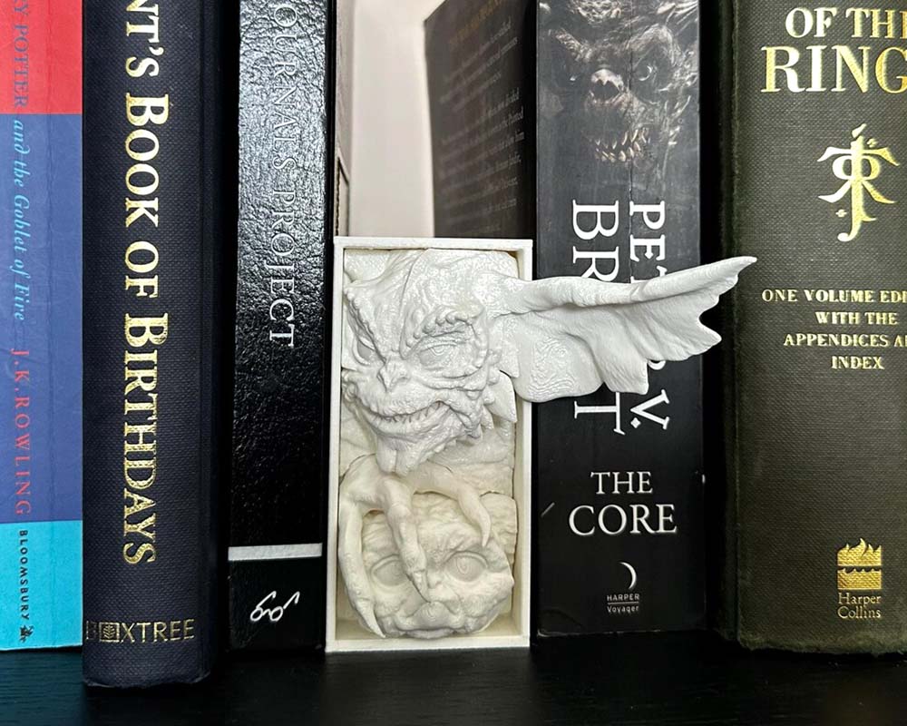 3D printed Gremlin-inspired book nook with playful 80s creature design