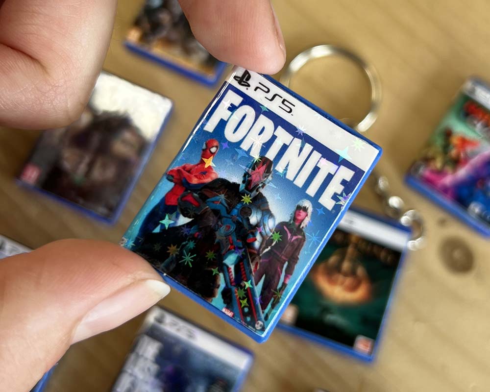 PS5 - Miniature Game Case Keychain  – Next Gen Gamer Collectible Accessory