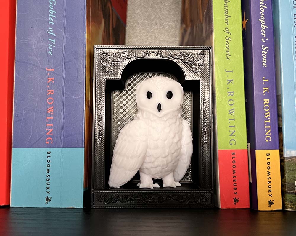 3D printed Hedwig book nook with Hogwarts letter