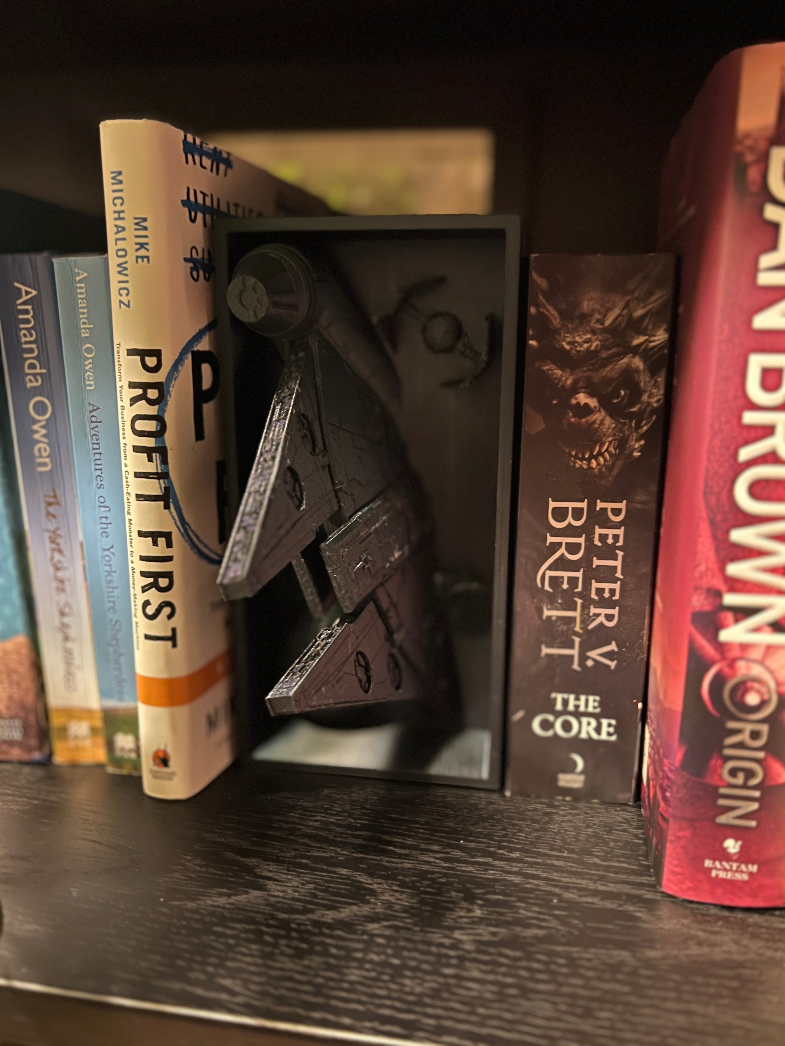 Millennium Falcon - Star Wars - Book Nook