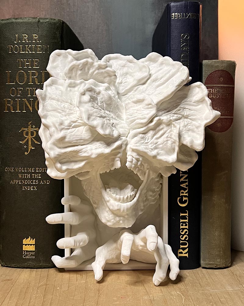 Last of us clicker Book Nook decor for book shelves in black PLA filament - sustainable gifts for gamers and TV series lovers - Ryan does 3D Print gifts