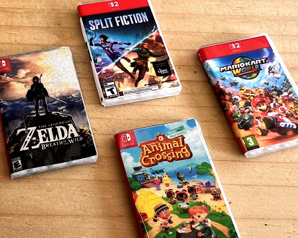 Nintendo Switch - Miniature Game Case Keychain  – Collectible Accessory