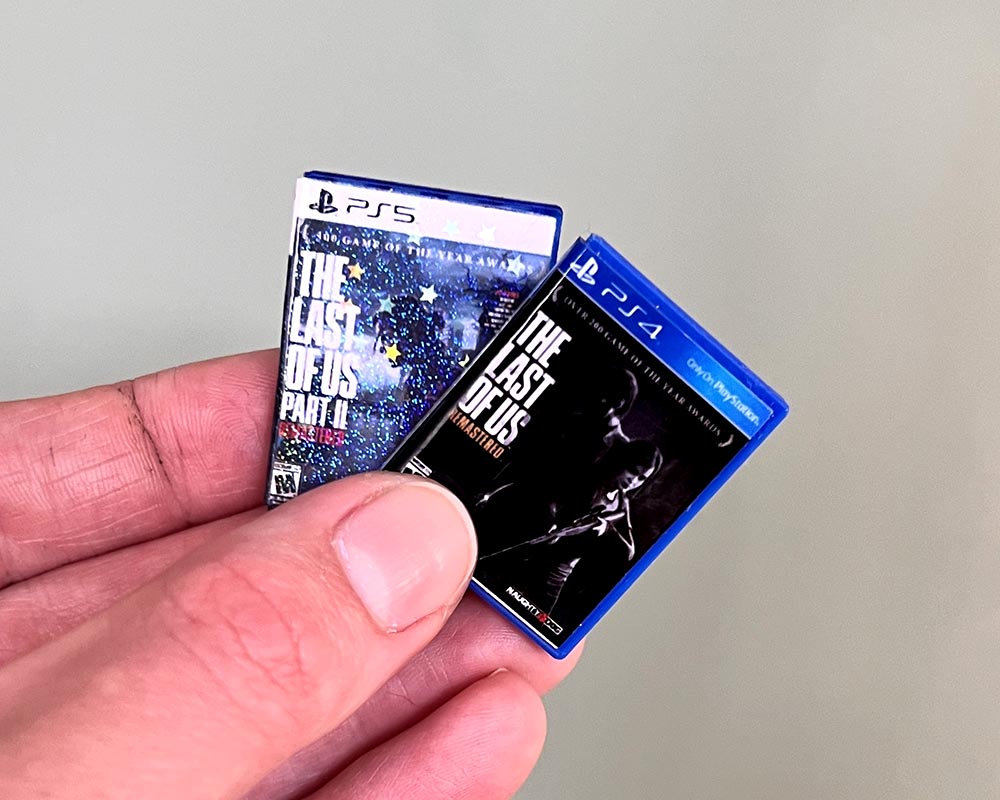 Shiny verses non shiny last of us mini game cases keychains