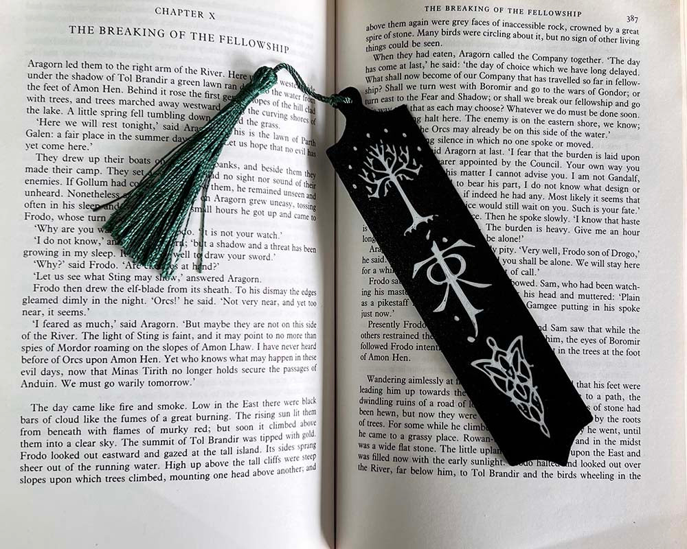 Tolkien-inspired 3D printed bookmark with Gondor tree and Elven leaf with tassel