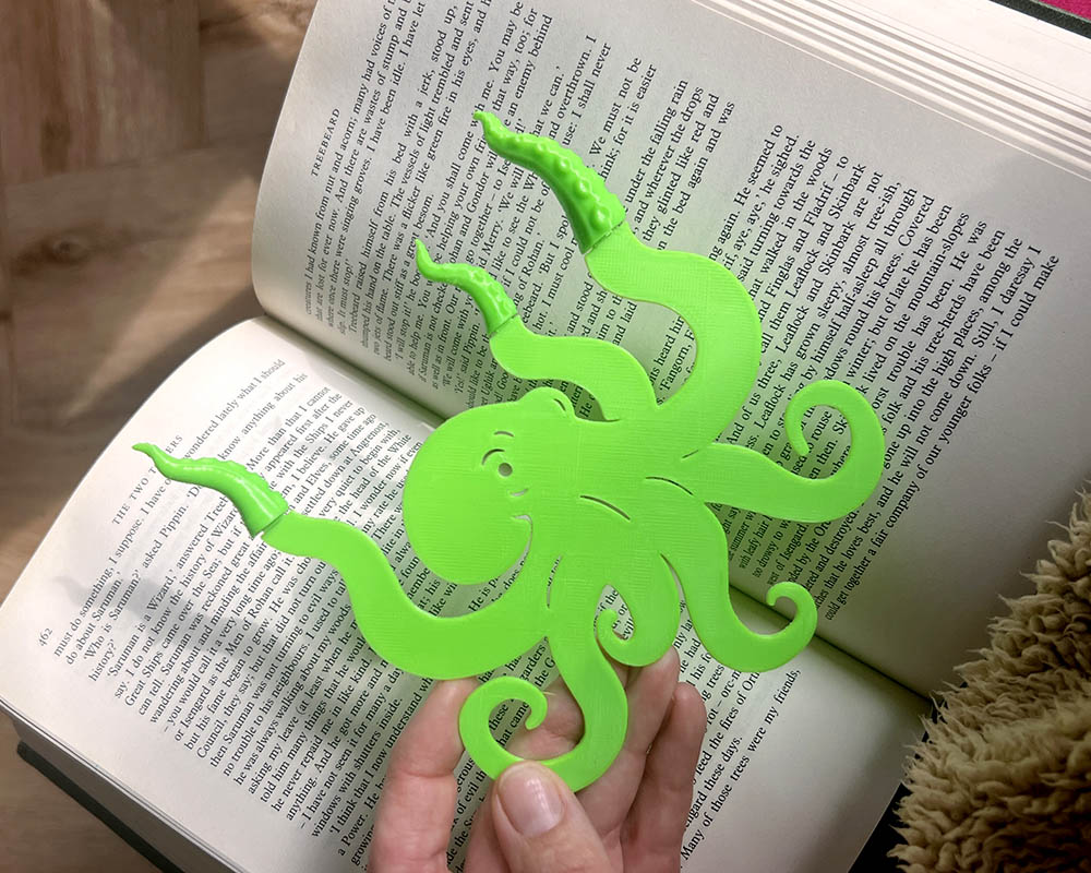 Kraken tentacle bookmark large fantasy sea monster design 3D printed ocean monster bookmark with curling tentacles
 Nautical fantasy bookmark gift for readers and book lovers Kraken bookmark gothic dark academia ocean accessory Unique gift for fantasy readers – Kraken tentacle book holder