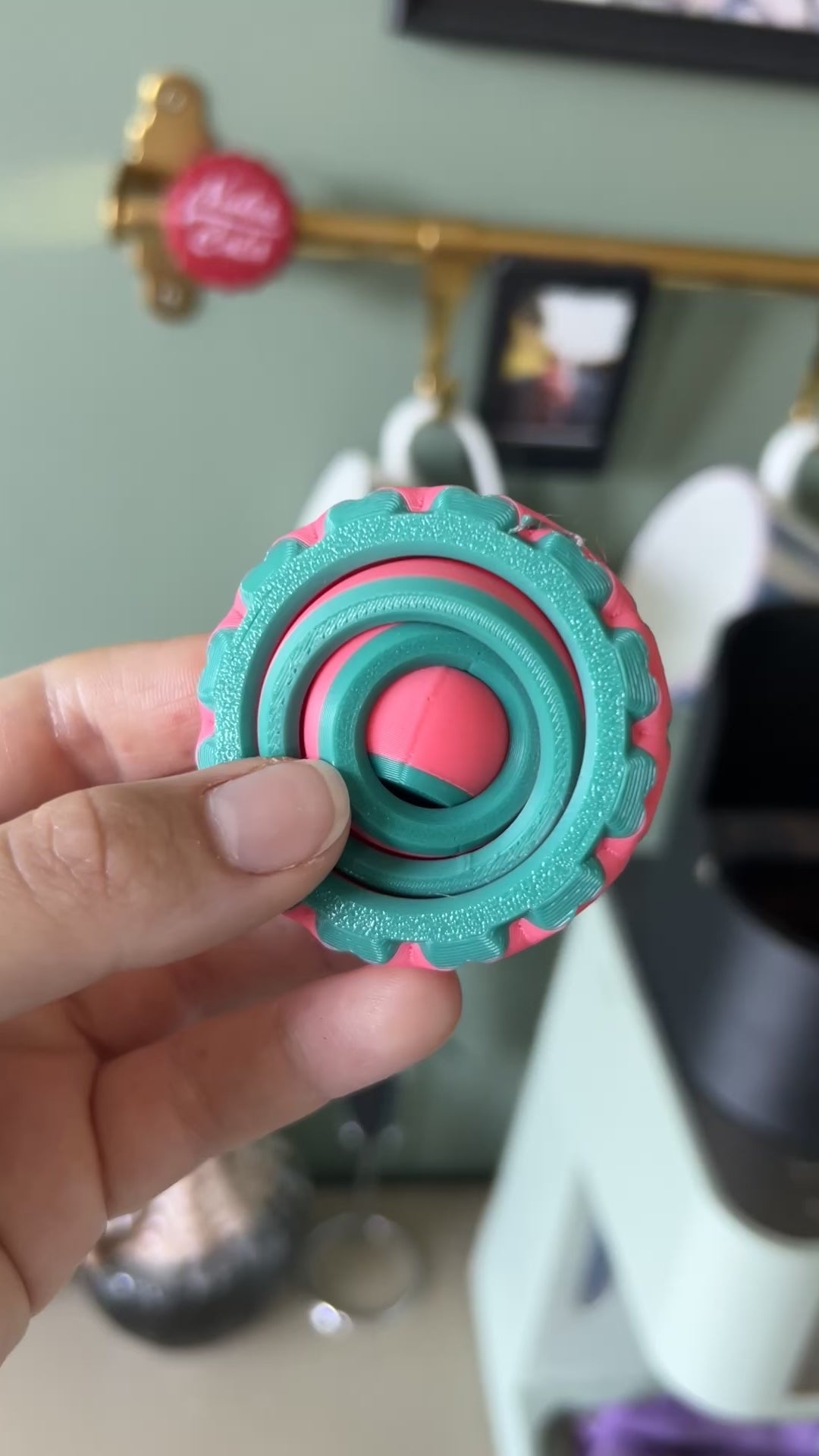 gyro spining fidget toy with textured edges colourful sustainable plastic 3d printed stim toys